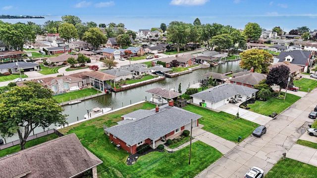 37894 Villa Mar Street, Harrison Twp, MI 48045