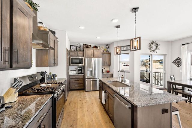 4960 Prairie Spring Court, Waunakee, WI 53597