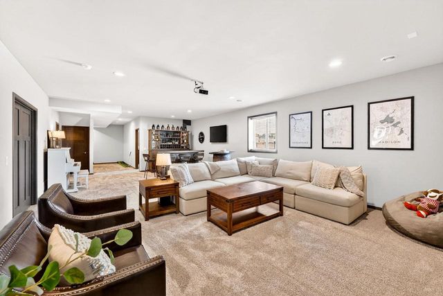 4960 Prairie Spring Court, Waunakee, WI 53597