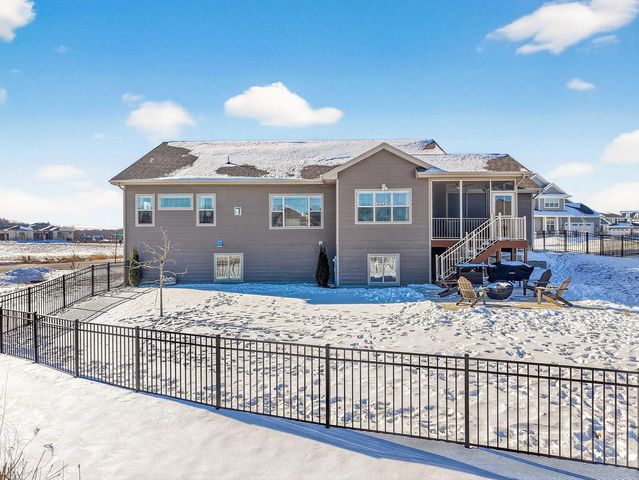 4960 Prairie Spring Court, Waunakee, WI 53597