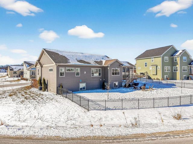 4960 Prairie Spring Court, Waunakee, WI 53597