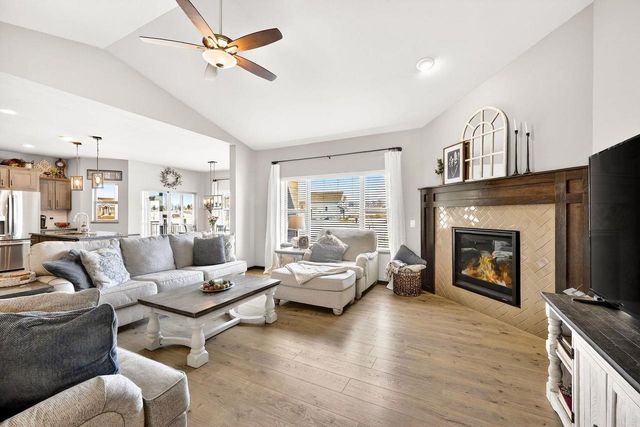 4960 Prairie Spring Court, Waunakee, WI 53597