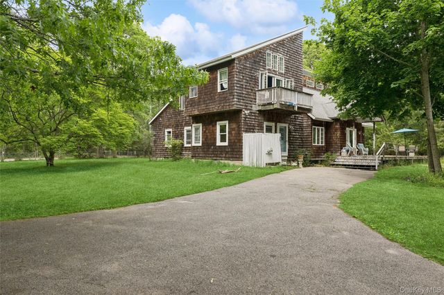 131 Red Creek Road, Hampton Bays, NY 11946