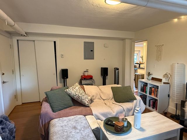 1871 Beacon St 2, Brookline, MA 02445