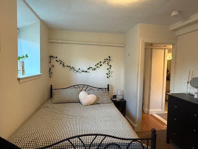 1871 Beacon St 2, Brookline, MA 02445