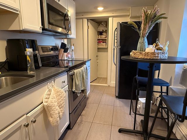 1871 Beacon St 2, Brookline, MA 02445