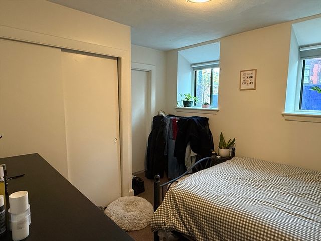 1871 Beacon St 2, Brookline, MA 02445