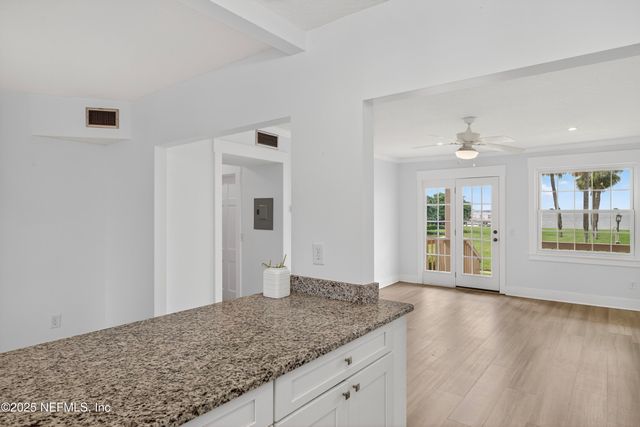 838 CEDAR Street 838, Jacksonville, FL 32207