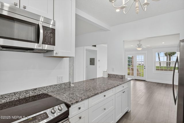 838 CEDAR Street 838, Jacksonville, FL 32207