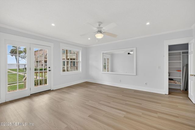 838 CEDAR Street 838, Jacksonville, FL 32207