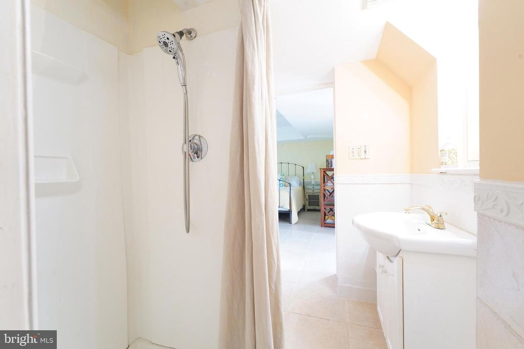 262 DOCK RD, West Creek, NJ 08092