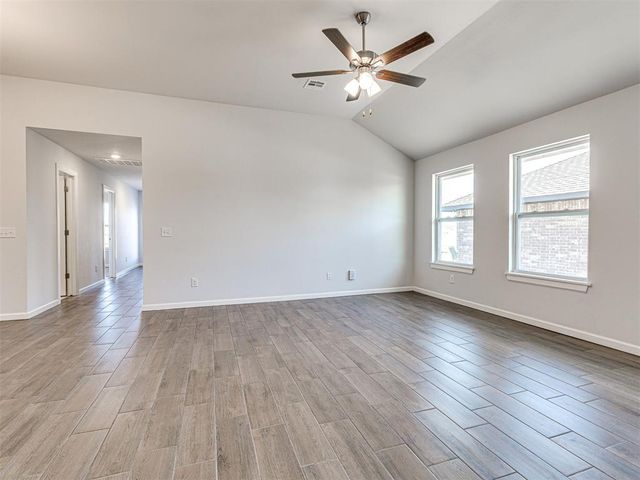20661 Brush Creek Boulevard, Harrah, OK 73045