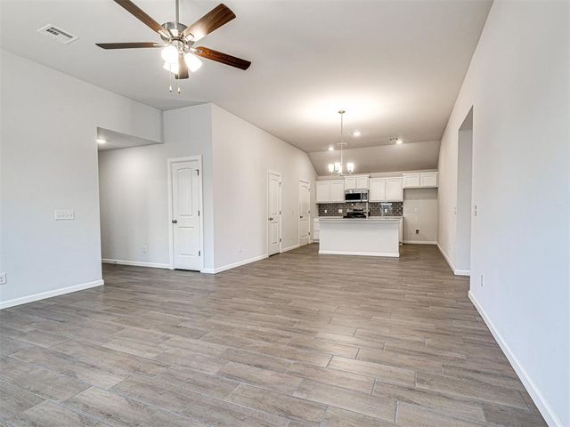 20661 Brush Creek Boulevard, Harrah, OK 73045