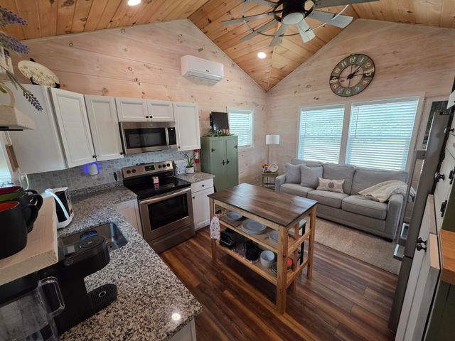 128 Kiersten Drive, Nancy, KY 42544