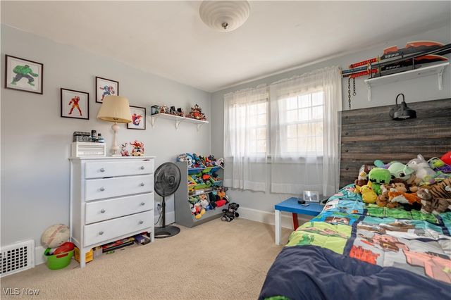 1030 Sunset Drive, Alliance, OH 44601