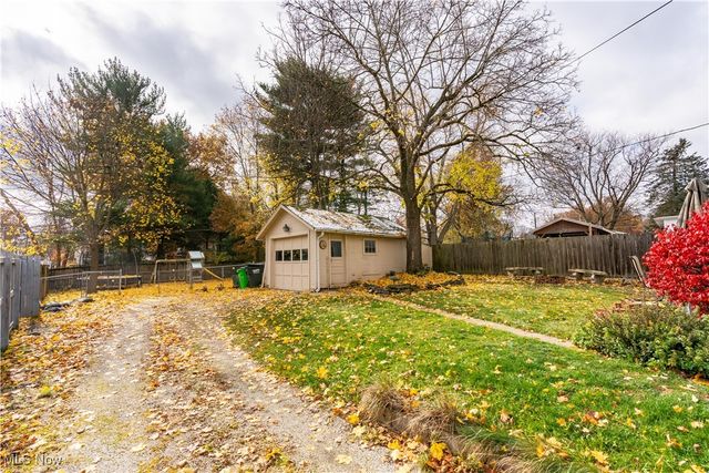 1030 Sunset Drive, Alliance, OH 44601