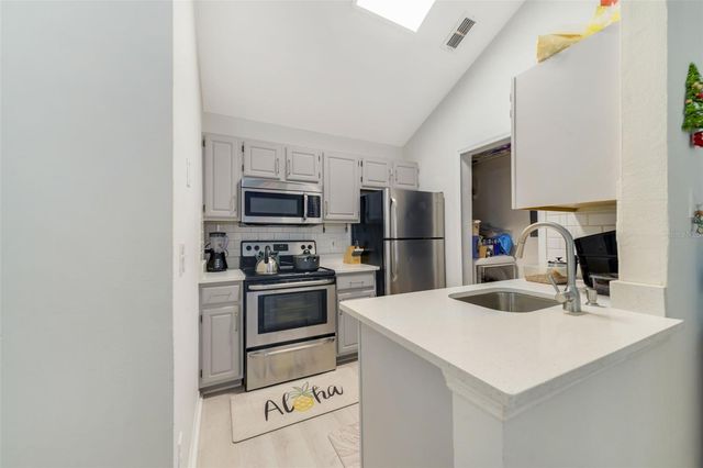 3304 WESTCHESTER SQUARE BOULEVARD 205, Orlando, FL 32835