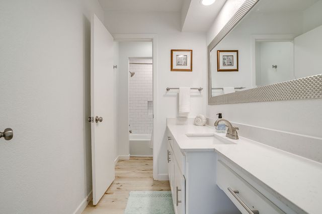 208 Meadowhill Drive, Benbrook, TX 76126