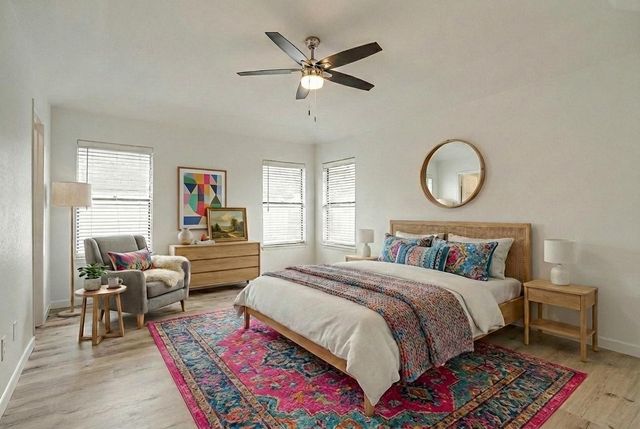 208 Meadowhill Drive, Benbrook, TX 76126