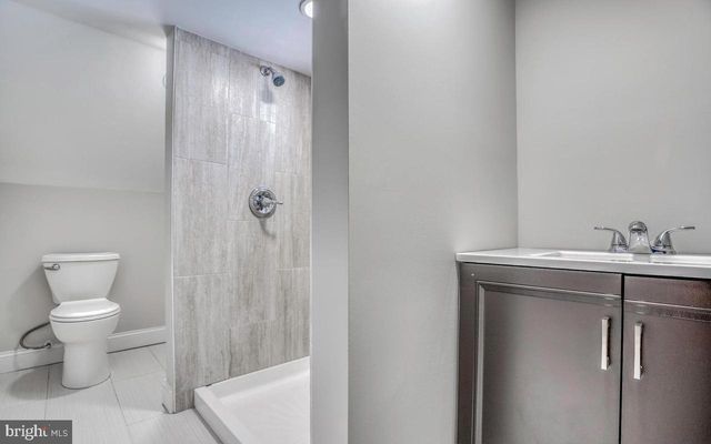 2209 HAMMONDS FERRY RD, Baltimore, MD 21227