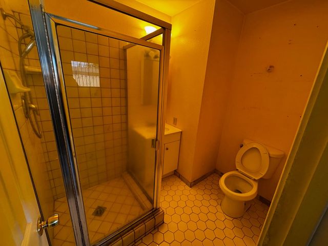 3058 W Bellaire Way, Fresno, CA 93722