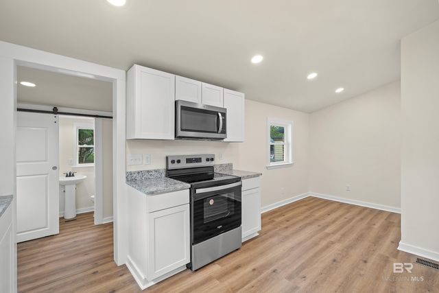 1096 S Pine Street, Loxley, AL 36551