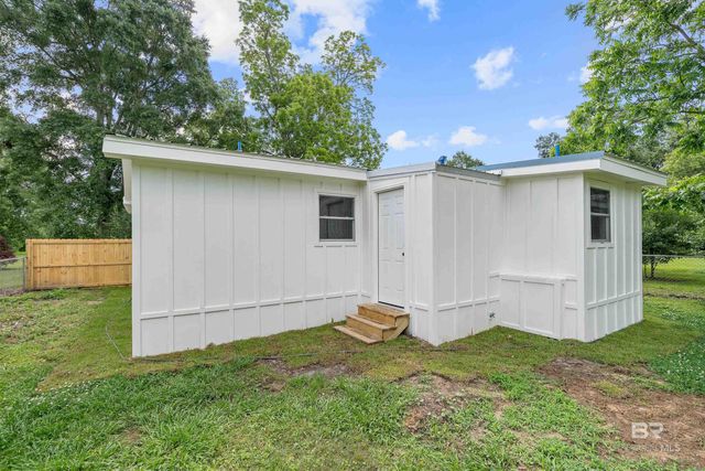 1096 S Pine Street, Loxley, AL 36551