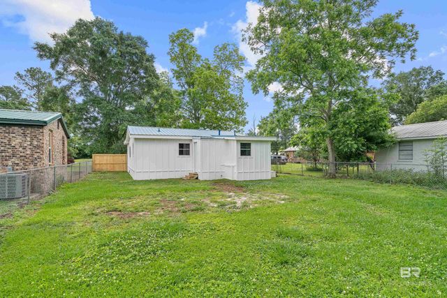 1096 S Pine Street, Loxley, AL 36551