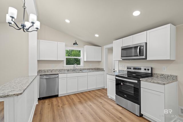 1096 S Pine Street, Loxley, AL 36551