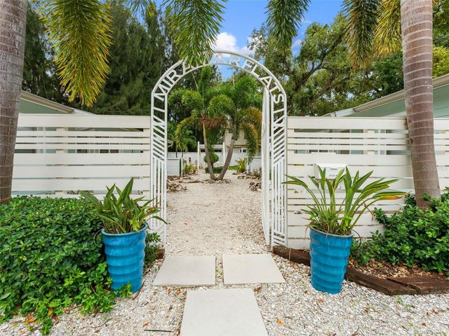 3102 W SAN JUAN STREET B, Tampa, FL 33629