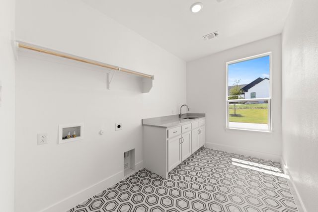 165 Cooper Lane, Van Alstyne, TX 75495