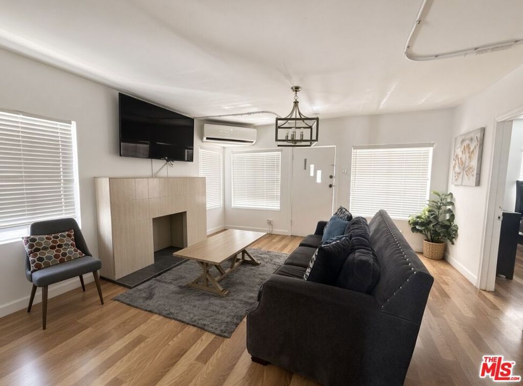 1101 W 110th Street, Los Angeles, CA 90044 — photo 5