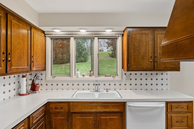 59 Ridge Rd S, Mansfield, OH 44905