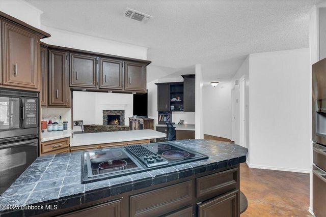 2022 Buffalo Drive, Levelland, TX 79336