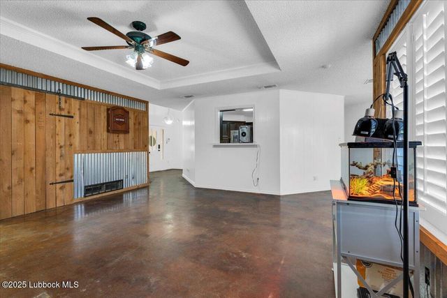 2022 Buffalo Drive, Levelland, TX 79336