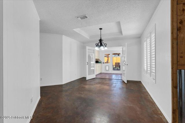 2022 Buffalo Drive, Levelland, TX 79336