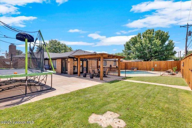 2022 Buffalo Drive, Levelland, TX 79336