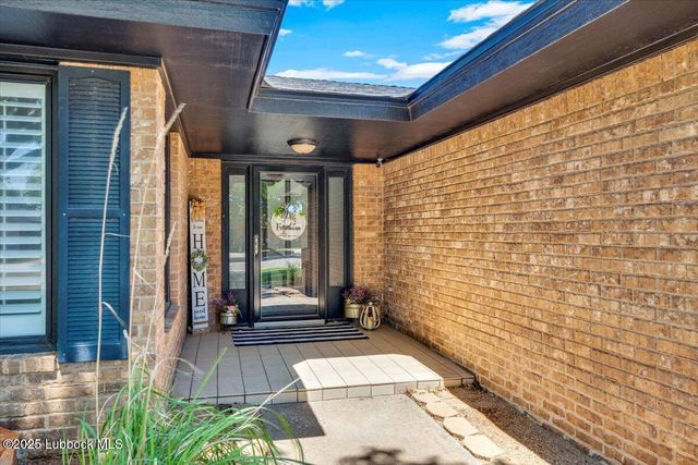 2022 Buffalo Drive, Levelland, TX 79336