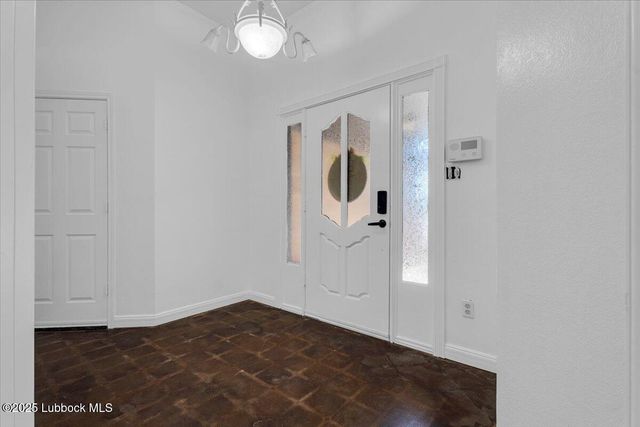 2022 Buffalo Drive, Levelland, TX 79336