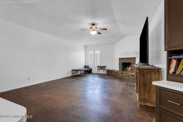 2022 Buffalo Drive, Levelland, TX 79336