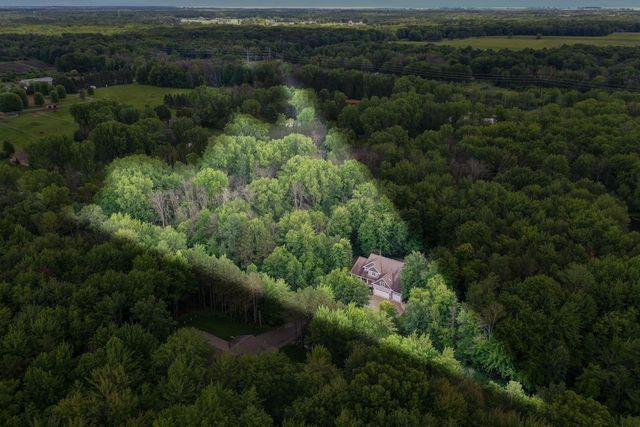 3764 HALLERS CREEK ROAD, Suamico, WI 54313