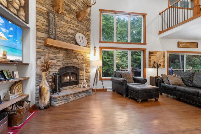 3764 HALLERS CREEK ROAD, Suamico, WI 54313