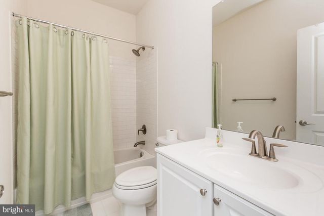 207 BRINLEY CT, Philadelphia, PA 19146