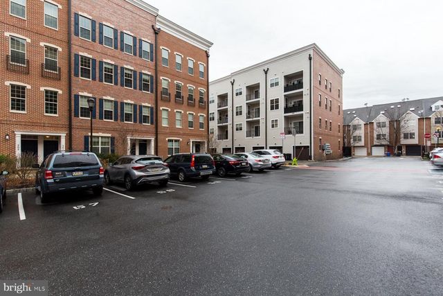 207 BRINLEY CT, Philadelphia, PA 19146