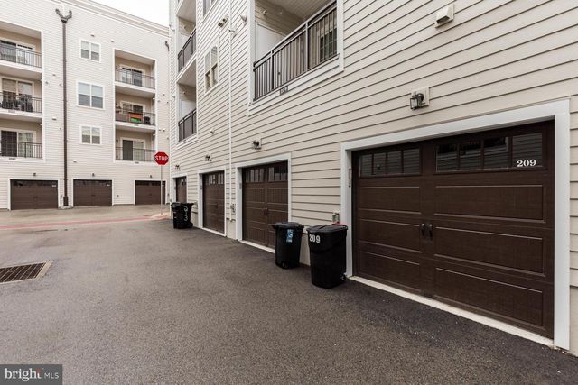 207 BRINLEY CT, Philadelphia, PA 19146