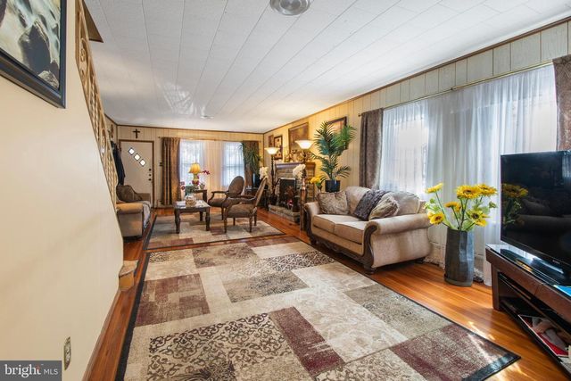 625 INDIANA AVE, Trenton, NJ 08638