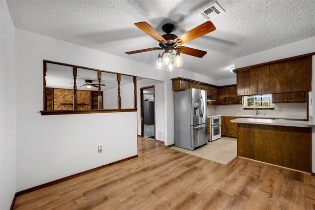 1809 NW Crosby Park Cir, Lawton, OK 73505