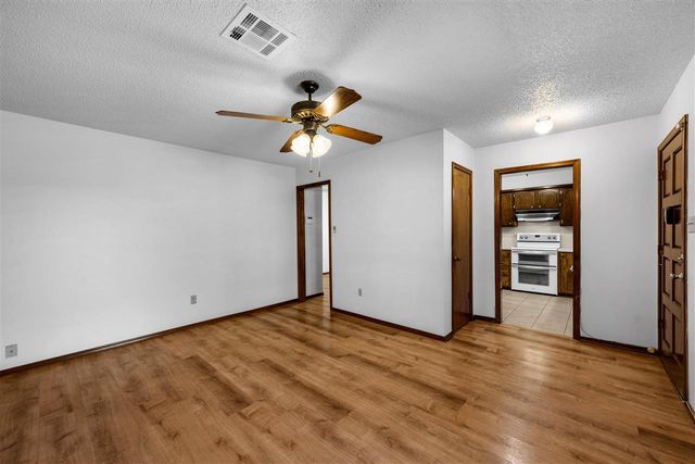 1809 NW Crosby Park Cir, Lawton, OK 73505