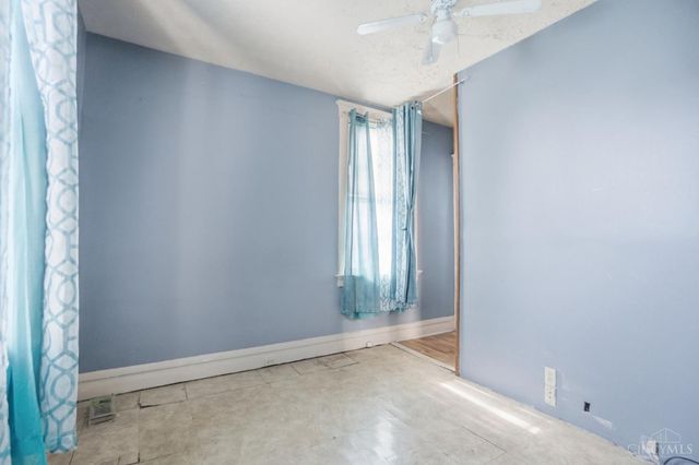 14 Seventy Third Street W, Cincinnati, OH 45216