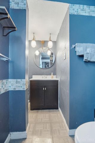 14 Seventy Third Street W, Cincinnati, OH 45216